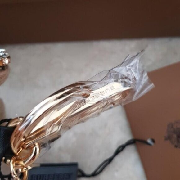 BURBERRY Bear 🐻 keychain purse charm - Picture 6 of 8